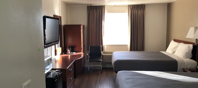Ameri-Stay Inn & Suites