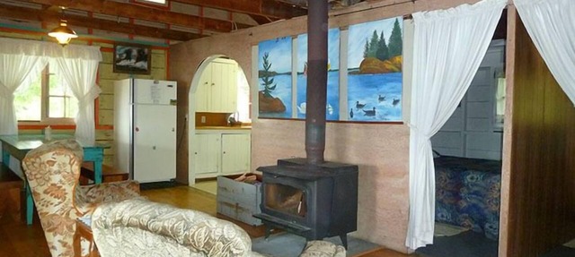 Bruce Bay Cottages & Lighthouse