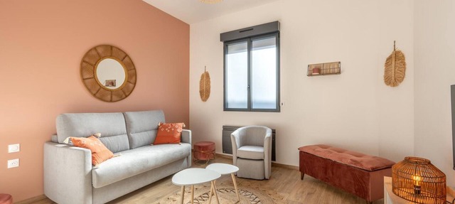 Espaciosa Casa Rural para 8, Totalmente Equipada con Wifi y Parking en Sacy-le-Petit