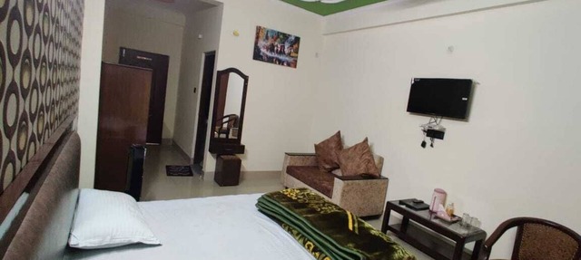 Hotel Aashriwad