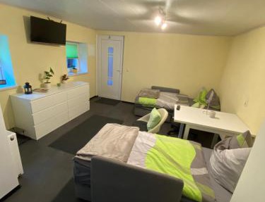 Kleines Studio mit Gartenzugang