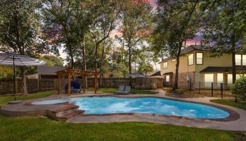 Spring TX 5BR Train Theme Heated Pool Hot Tub EV Ready Sleeps 16