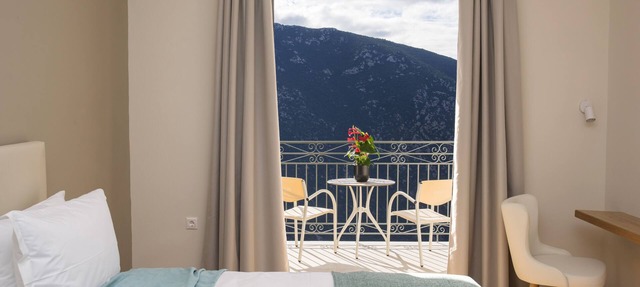 V Hotel Delphi